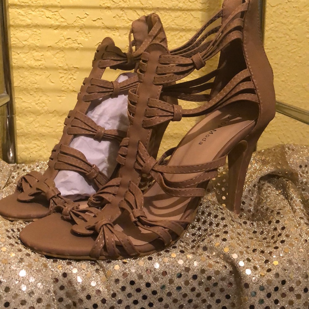 Dress shoes